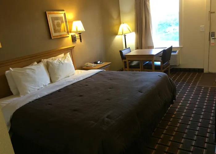 Americas Best Value Inn Near Downtown Nashville